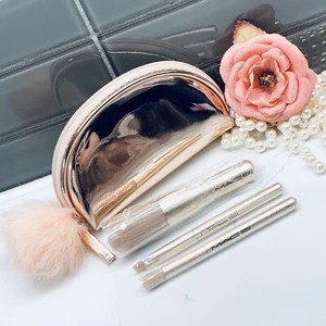 MAC SNOW BALL BRUSH KIT / MINI BRUSH BAG~NEW IN BOX~AUTHENTIC~FREE SHIPPING - Picture 1 of 11