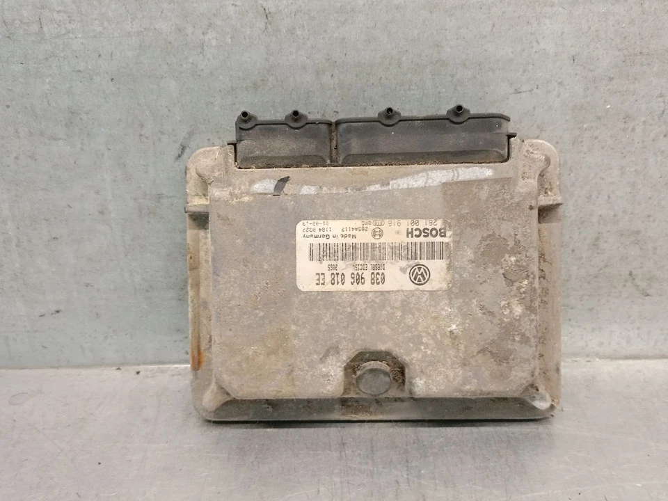 038906018EE CENTRALINA MOTORE / 0281001916 BOSCH / 5579220 PER SEAT IBIZA II 6K - Immagine 1 di 4