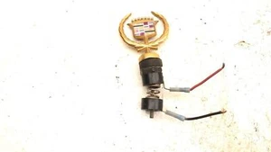 1992 Cadillac Brougham Gold Hood Ornament With Alarm Switch Emblem - Foto 1 di 7