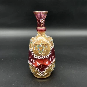 "Antiguo jarrón decorado esmaltado en oro con arándano Moser de 6,5"" - astillado en la boca" - Imagen 1 de 10