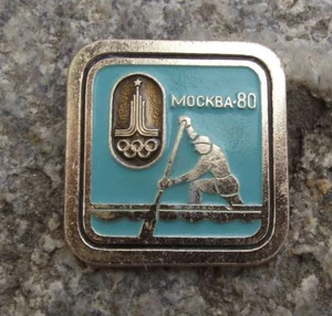 1980 Moscow Russia Summer Olympic Games Sprint Canoe Water Sports Pin Badge - Picture 1 of 3