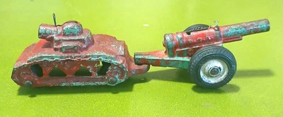 1920-30s Cast Iron Arcade WWI Military Tank 3960 Howitzer Cannon 3940 Working. - Image 1 of 4