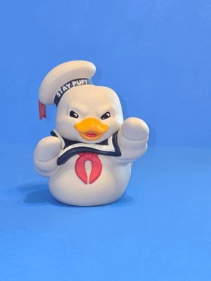 Figura de Pato de Goma Vinilo Coleccionable Stay Puft Edición en Caja TUBBZ - Oficial Foto 1 de 4
