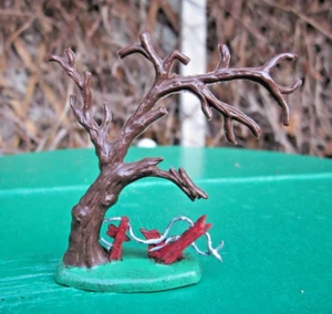 Britains Deetail Tree and Wire Fence Accessory - Picture 1 of 1