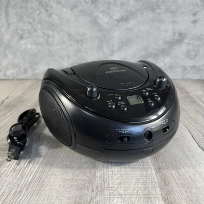 Memorex MP3221 Radio AM/FM Reproductor de CD Portátil Boombox Pequeño *Problema Reproductor de CD Foto 1 de 4