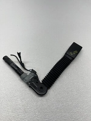 09-15 BMW 740LI 740I 750I 750LI FRONT RH PASSENGER SIDE SEATBELT  BUCKLE OEM - Image 1 of 4