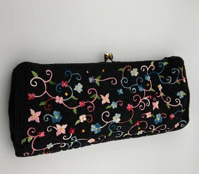 Bolso de mano/cartera de mano vintage WALBORG con flores con cuentas negras con cierre de estrás de beso Foto 1 de 4
