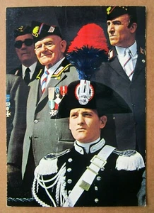 Cartolina "ARMA DEI CARABINIERI - VECCHIE E NUOVE LEVE" - Storica - Anni 70 - Imagen 1 de 2