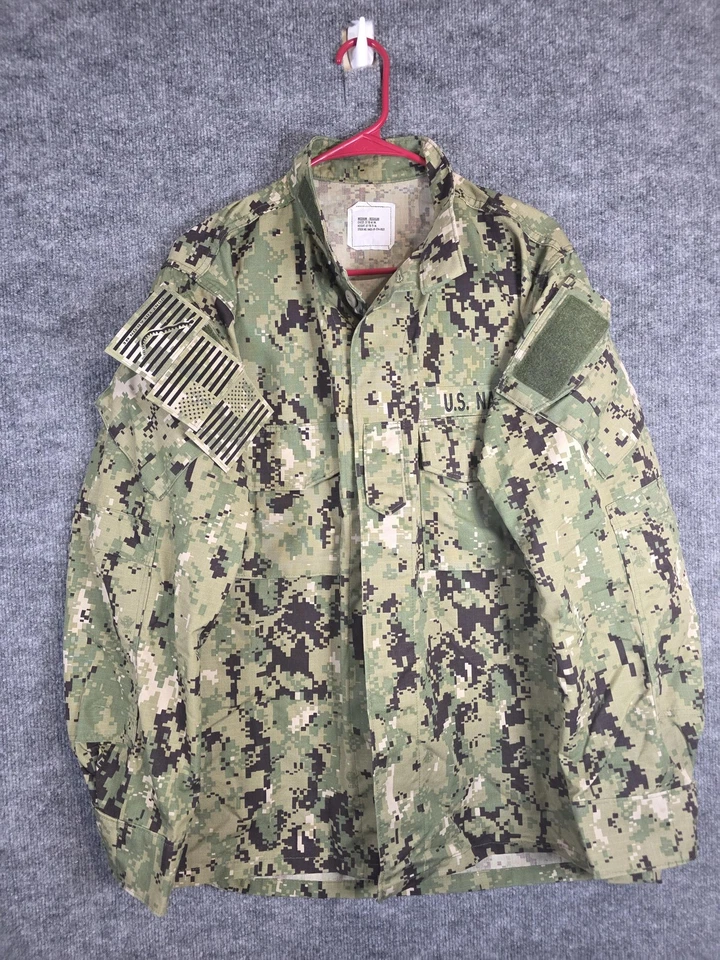 US Navy Shirt Mens Medium Regular Digital Camo NWU Type III AOR2 Ripstop Blouse - Imagem 1 de 4