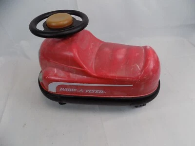 Coche parachoques Radio Flyer Ride-On - Sin sonidos - Usado Foto 1 de 4