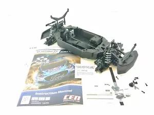 NUEVO: CEN Racing 2023 Ford Puma 1/8 M-Sport Rally Coche Rodillo Deslizante Chasis CEG89 - Imagen 1 de 15