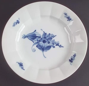 Plato de cena Royal Copenhagen flores azules 5924332 - Imagen 1 de 1