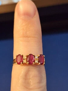 ANILLO ORO AMARILLO 14K RUBÍ Y DIAMANTES TALLA 7, 2,8G - Imagen 1 de 5