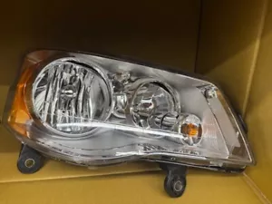 Headlight Right For 2008-2020 Dodge Grand Caravan / Chrysler Town & Country - Picture 1 of 1