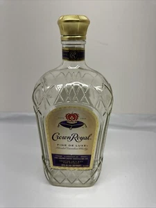 Botella de vidrio vacía Crown Royal Whisky Fine De Luxe 1,75 L - Imagen 1 de 9