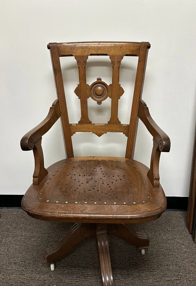 Silla giratoria de escritorio antigua vintage de nogal con brazo STAR Victorian Eastlake comprador $🚢 Foto 1 de 4
