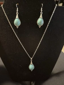 Boho-Chic Turquoise Drop Necklace And Earrings Set - Picture 1 of 1