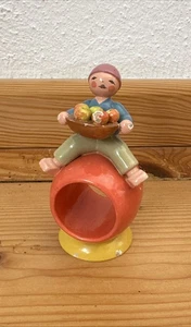 Wendt & Kühn Serviettenring mit Junge Apfel Schale Erzgebirge Volkskunst - Bild 1 von 9