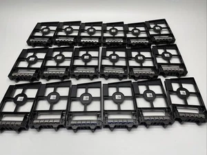 LOT of 18 - Dell 0TW13J PowerEdge Server 2.5" Blank Hard Drive Filler Caddy - Picture 1 of 4