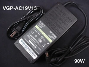 Genuine OEM VGP-AC19V13 AC Power Adapter 19.5V 4.7A 90W for SONY Vaio Laptop - Foto 1 di 2