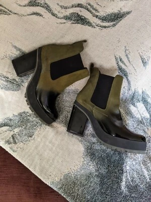 Botas Chelsea Miista Yolanda Plataforma Gamuza Patente Matriz Secas Van Noten SSENSE Foto 1 de 4