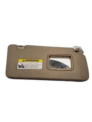 Viseira solar para passageiros sem iluminação compatível com 05-06 CR-V 1349788 - Imagem 1 de 4