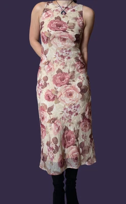 Maxi Vestido Floral Claro Ropa Conectada Años 90 De Colección TALLA 6 Witchy Whimsigoth Foto 1 de 4