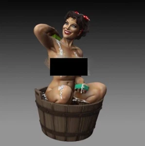 1/35 Figure Scale Model Kit Sexy US Girl Pin Up Taking Shower Bath WW2 Unpainted - Picture 1 of 3
