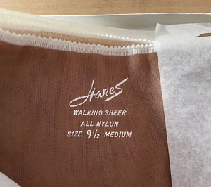 NEU VINTAGE HANES (3) Paar WALKING SHEER Nylonstrümpfe 9 1/2 Medium - Bild 1 von 6