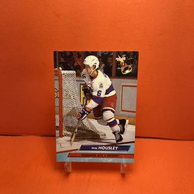 1992-93 Fleer Ultra Phil Housley #241 HOF EX🦄 - Image 1 of 2