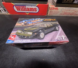 AMT Smokey and the Bandit 1:25 Bandit's Pontiac Firebird Trans AM 1:25 - Bild 1 von 2