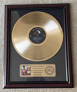 Rockola enmarcada madera de cereza ""Blue Hawaii"" dorado de Elvis Presley con certificado de autenticidad - Imagen 1 de 7