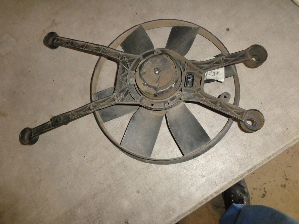 Ventilador motor radiador 91 92 93 Cadillac Sedán Deville 4 puertas 4,9 V8  Foto 1 de 1