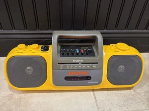 VTG Sony SPORTS CFS-905 MEGA BASS RADIO CASSETTE-RECORDER Partially Works - Picture 1 of 3