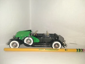 Signature 1934 Dusenburg 1/32 Dia Cast Nice Collectible! - Picture 1 of 8