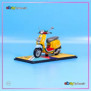 Maisto Custom Vespa Primavera 150 Sean Wotherspoon Diecast Scooter Bike 1:18 - Picture 1 of 5
