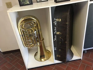 Extra Clean Used YAMAHA BBb Concert Tuba in Yellow Brass; w/Case, NO DENTS! - Picture 1 of 17