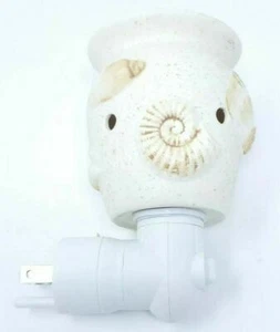 SCENTSY~Sea Shell Plug In Warmer~By the Sea - Picture 1 of 5