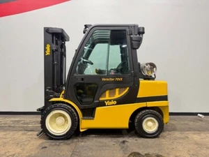 2018 YALE GLP070VX 3 STAGE 7,000LB PNEUMATIC LPG FORKLIFT STK 15683 - Picture 1 of 18