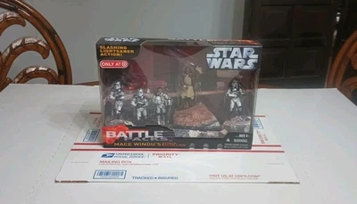 Mace Windu 's Attack Battalion Star Wars ROTS Battle Pack Hasbro (2006) SELLADO Foto 1 de 4