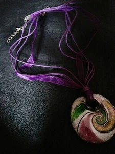 Collana Donna con Ciondolo in vetro - Foto 1 di 3