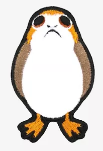 STAR WARS: THE LAST JEDI PORG FUZZY toppa ricamata in ferro su - Foto 1 di 1