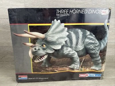 REVELL SNAP-TITE #6074 THREE HORNED DINOSAUR TRICERATOPS MODEL KIT - NEW SEALED - Image 1 of 4