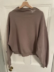 Ladies Reebok Beige Fleece Sweatshirt Activewear Size Uk Large - Picture 1 of 7