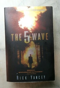 The 5th Wave, Trade Paperback by Rick Yancey, First in Series *VG* - Picture 1 of 5