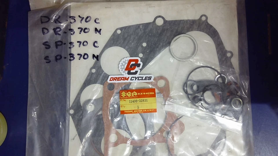JUEGO DE JUNTAS ORIGINALES SUZUKI 1978 SP370 DR370 11400-32831 SP DR 370 ENVÍO RÁPIDO NUEVO DE STOCK Foto 1 de 1