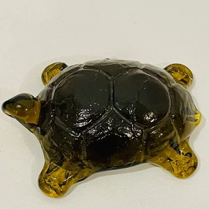 Dunkel Bernstein grün Pressglas Schildkröte Briefbeschwerer Figur 4" x 3" - Bild 1 von 8