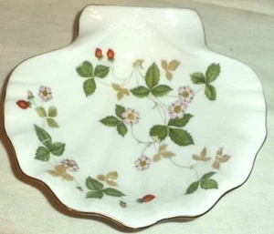 Wedgwood Bonboniere Wilde Erdbeere Muschelschale Made in England - Bild 1 von 4
