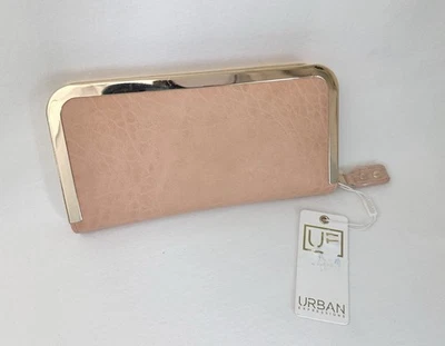 Cartera Trenton Rosa Desnudo Urban Expressions Cremallera Vegana Nueva con Etiquetas Foto 1 de 4