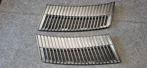 BmW E28 Grill Set 1874517 1874518 - Picture 1 of 9
